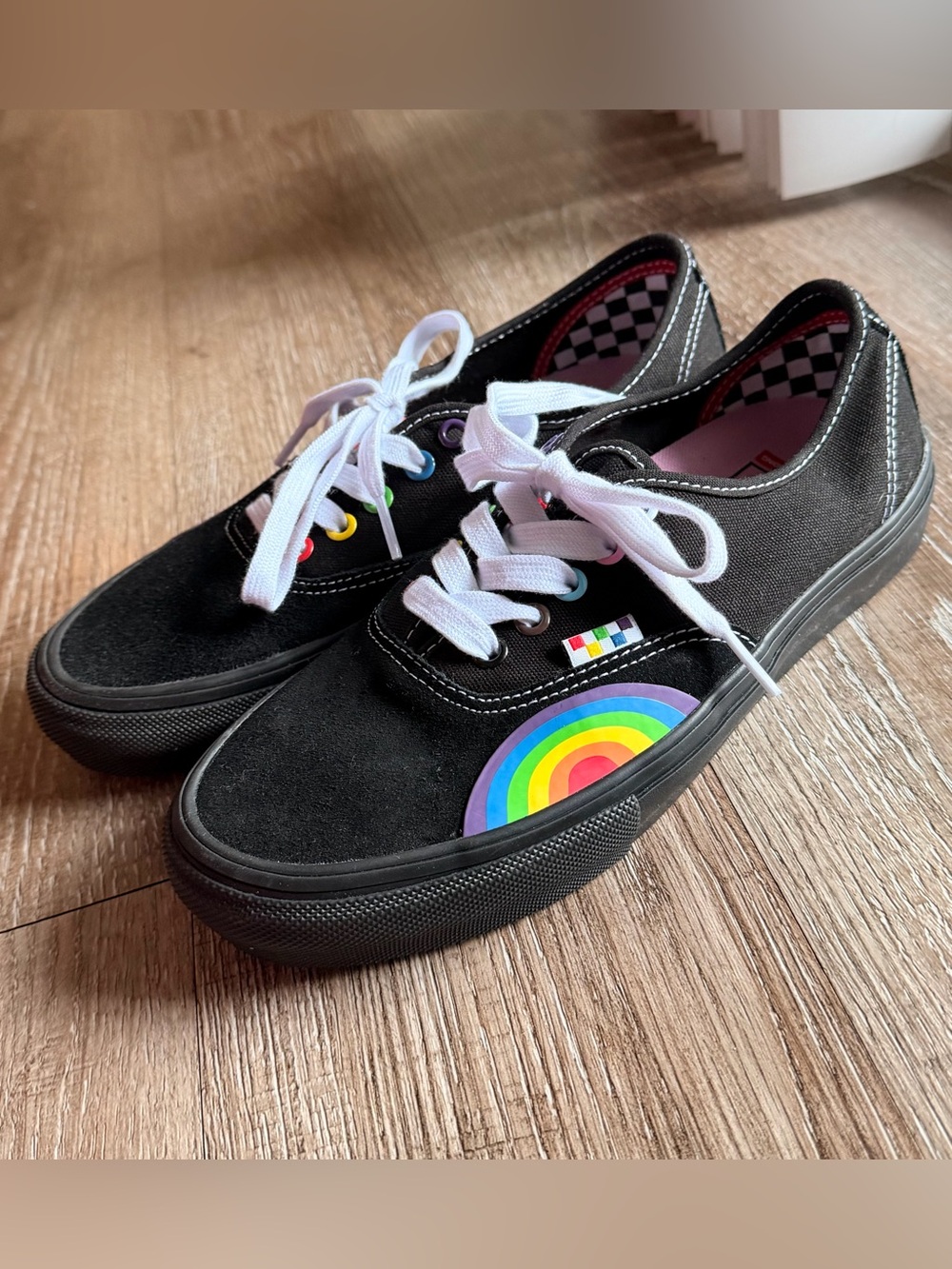 Van’s PRIDE Pop Cush Skateboarding Sneakers (M7/W8.5)